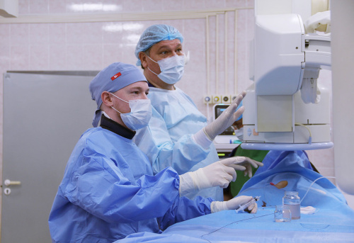 Эндоваскулярные хирурги РДКБ выполнили операцию ребенку с редчайшей аномалией сосудов печени