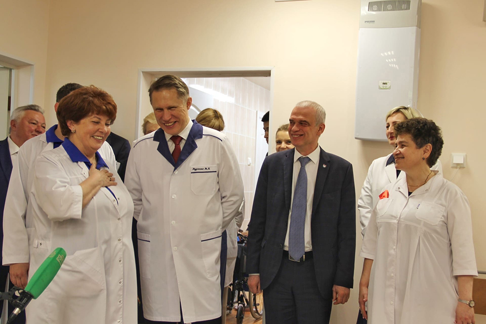 Глава Минздрава РФ открыл круглосуточное отделение медицинской реабилитации РДКБ