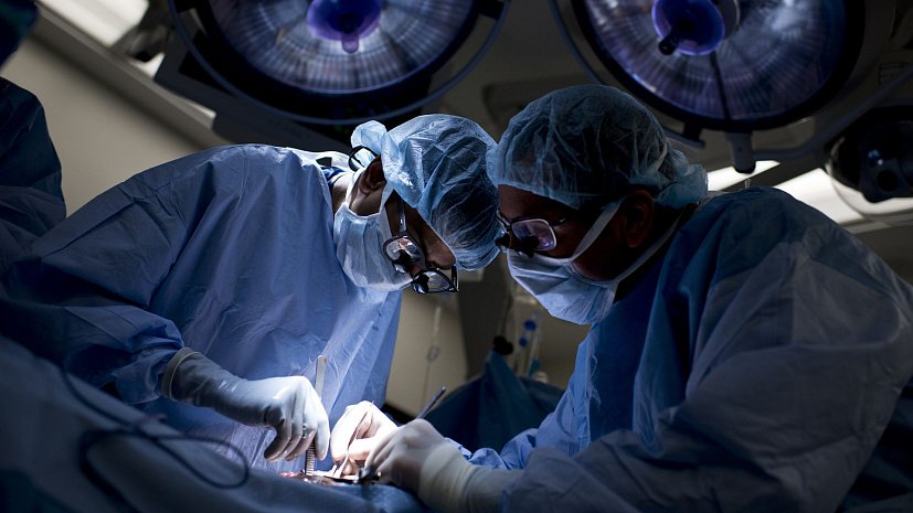 Во время своего пребывания в регионе врачи РДКБ провели операцию вместе с хирургами Челябинска