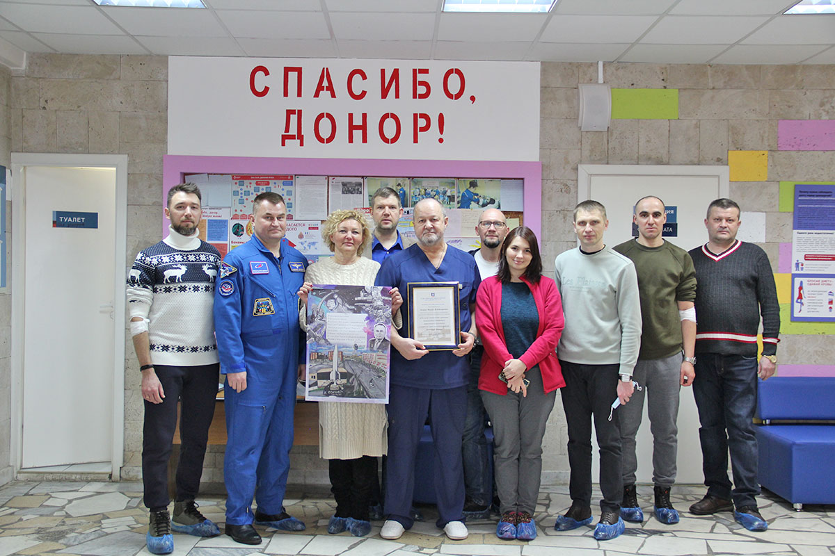 Летчик-космонавт поздравил пациентов РДКБ с Новым годом