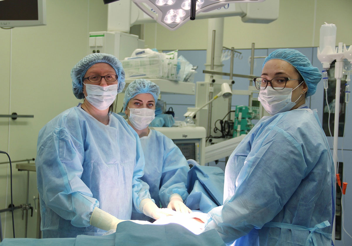 Сложную операцию девочке с редкой патологией провели хирурги гинекологического отделения РДКБ