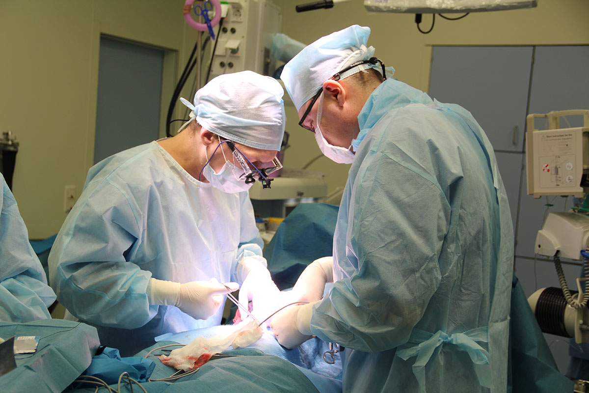 Вдох-выдох: гигантскую опухоль, сдавливающую легкое ребенка, удалили хирурги РДКБ