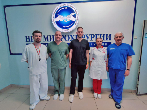 Пластические хирурги РДКБ обменялись опытом с коллегами из Томска