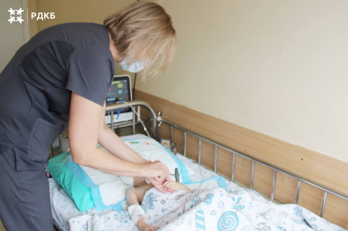 В состоянии пострадавшей девочки из Уфы отмечается положительная динамика