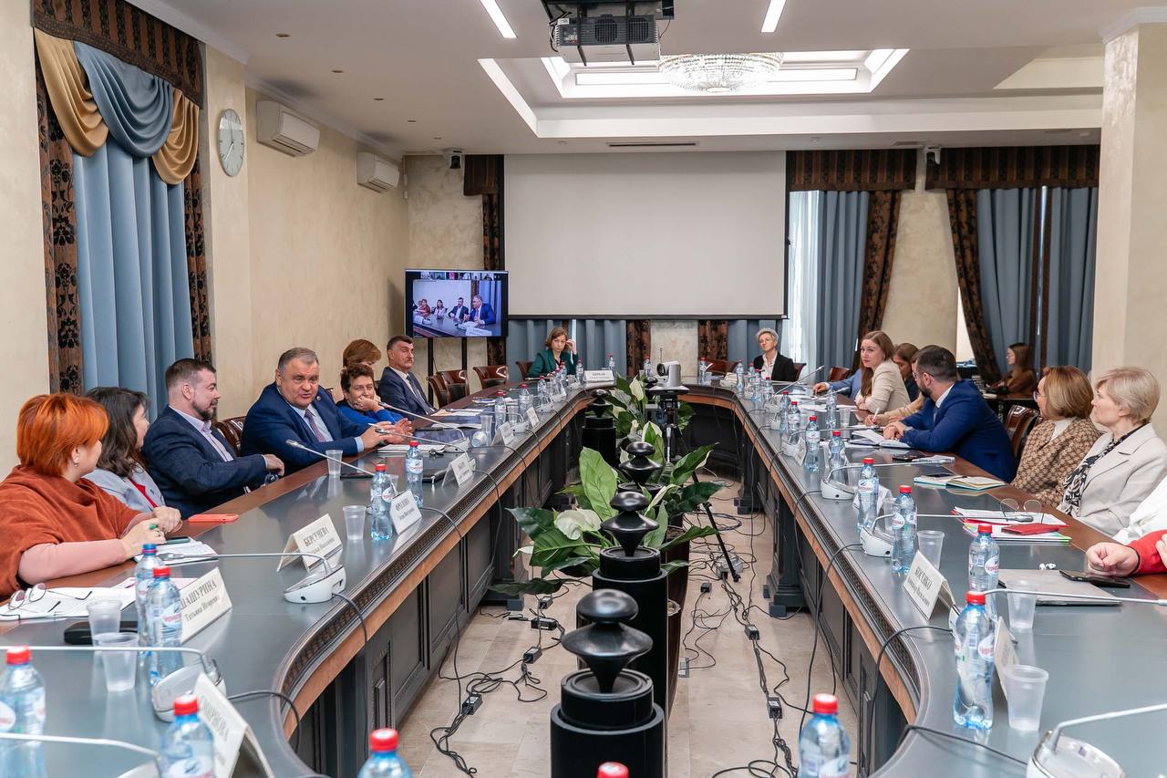 Врачи РДКБ приняли участие в круглом столе в Общественной палате РФ