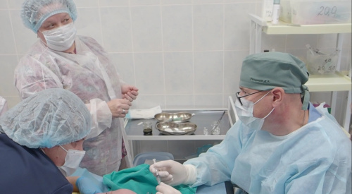 Впервые в России ребенку с синдромом Хантера ввели препарат напрямую в желудочки головного мозга