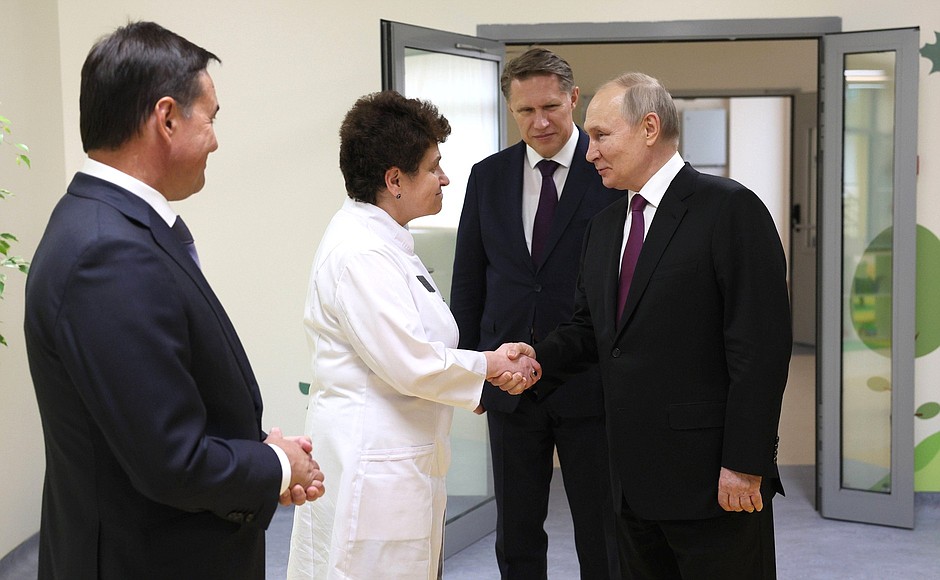 Владимир Путин посетил Федеральный детский реабилитационный центр в Подольске — структурное подразделение РДКБ